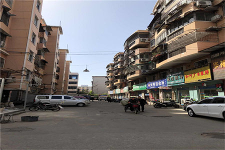 正大城市景苑3室2厅2卫105万125m2毛坯房出售